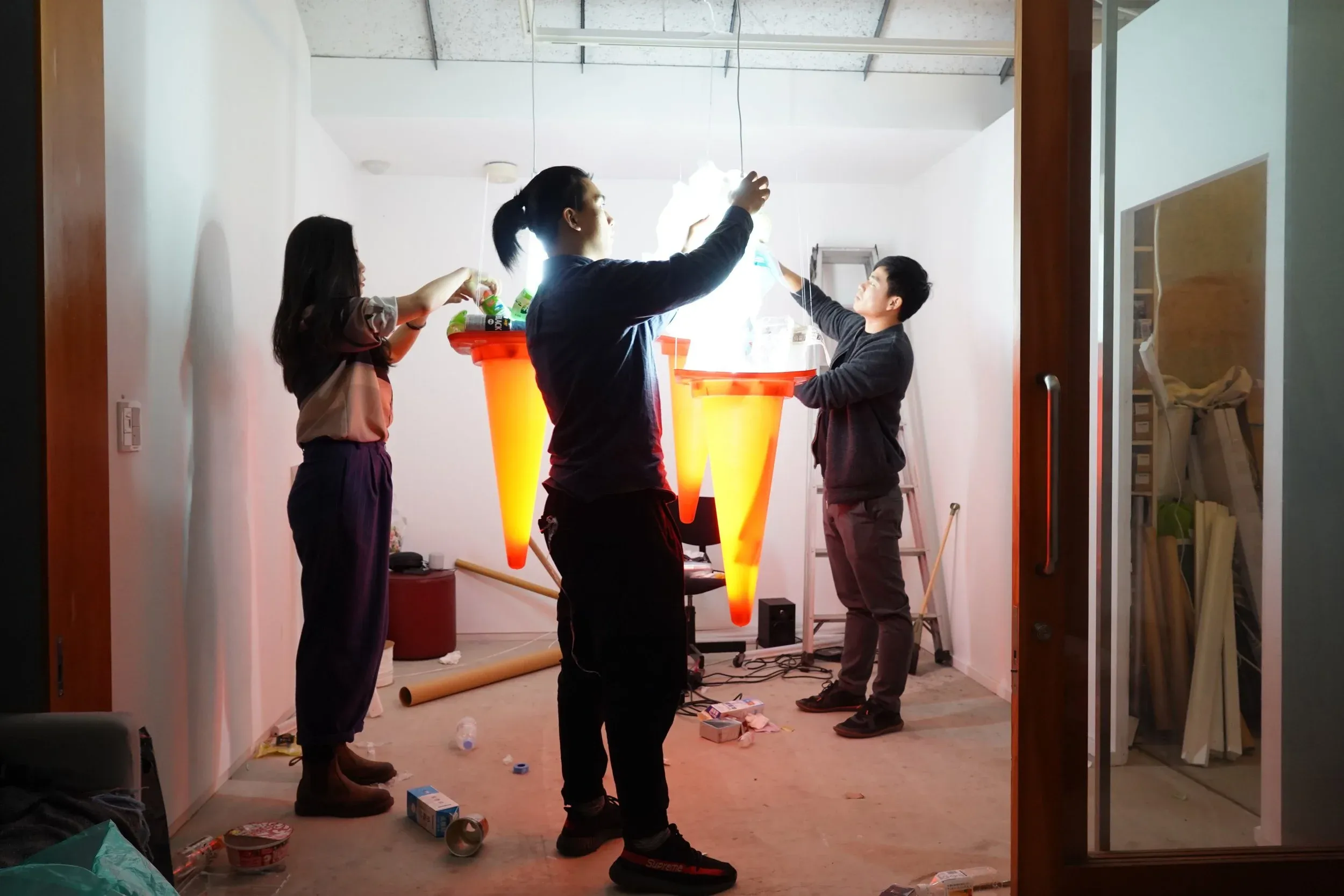 艺术家搭建作品图
